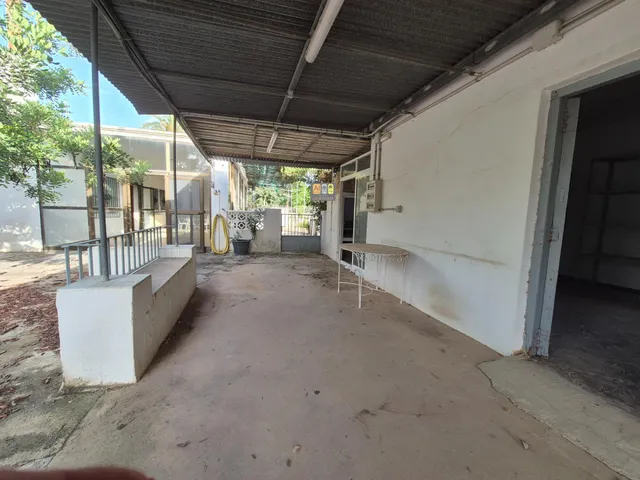 CASA EN EL CAMPO CERCA DEL PUEBLO — 34