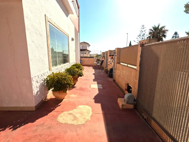 Exclusiva Propiedad en Lomas de Rame con Vivienda Doble y Lo - foto 4