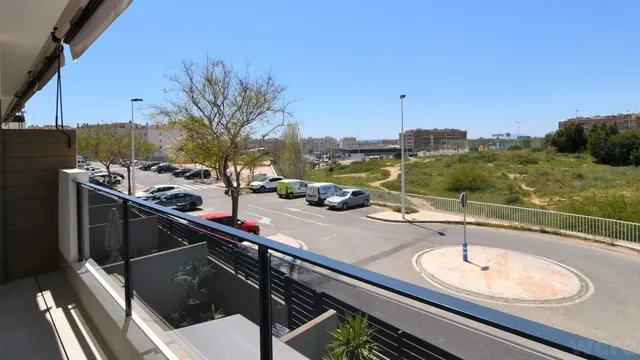 Apartamento moderno en Santa Pola con vistas despejadas — 9