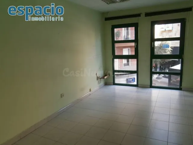SE VENDE O ALQUILA OFICINA EN EL CENTRO DE PONFERRADA — 2