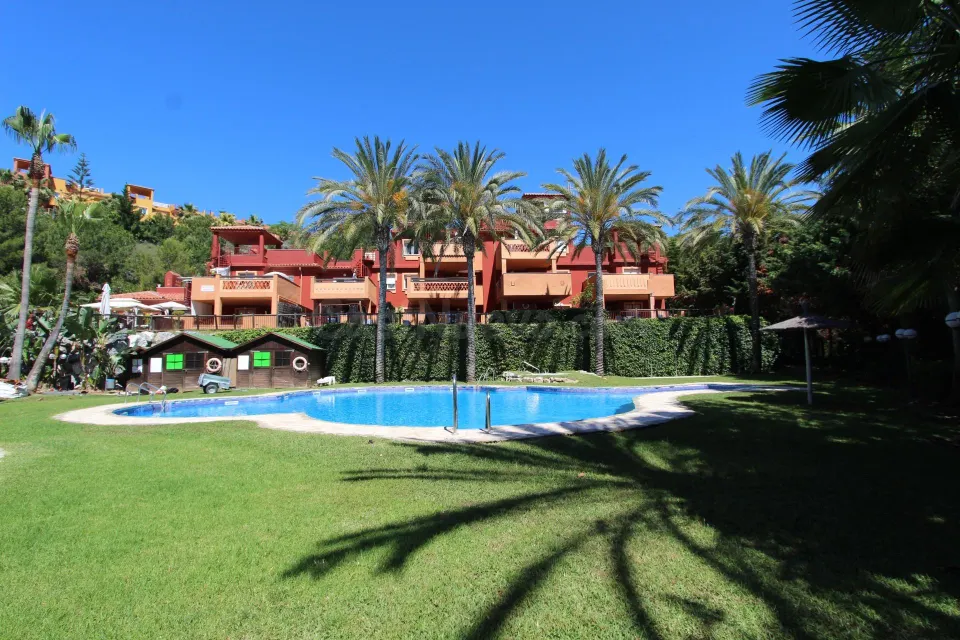 Venta de Vivienda en Marbella, Málaga. Activo Si Posesión / Alquilado / No se Puede Financiar.