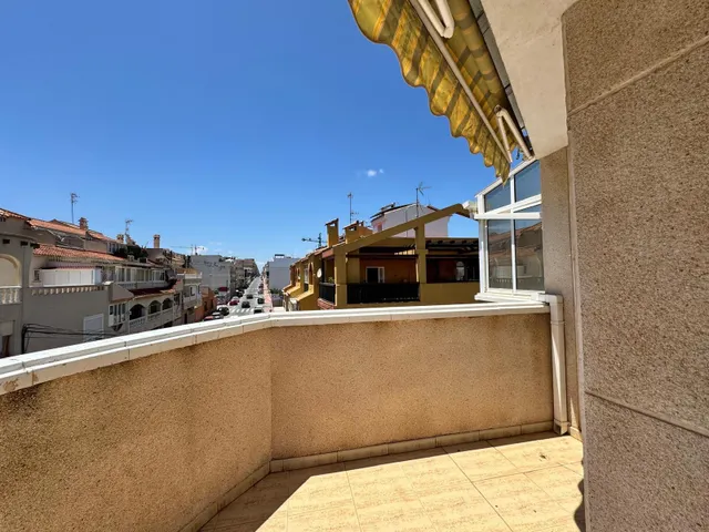 ATICO A 600 m DE PLAYA DE LOS LOCOS — 23