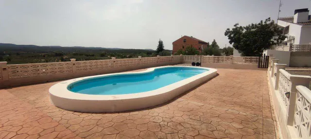 Local comercial 9 habitaciones 694m² en venta - Comunidad valenciana — 21