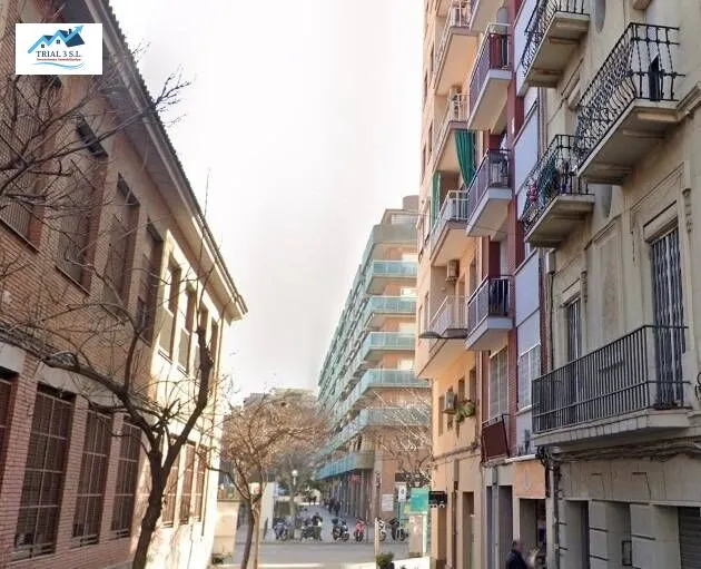 Venta de Piso en Hospitalet de Llobregat  (Barcelona) — 2
