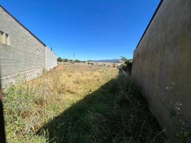 SOLAR EN VENTA EN EL CENTRO DE CONGOSTO — 2