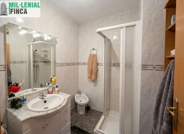 Amplio piso exterior en Les Termes, junto a la Carretera de Barcelona — 10