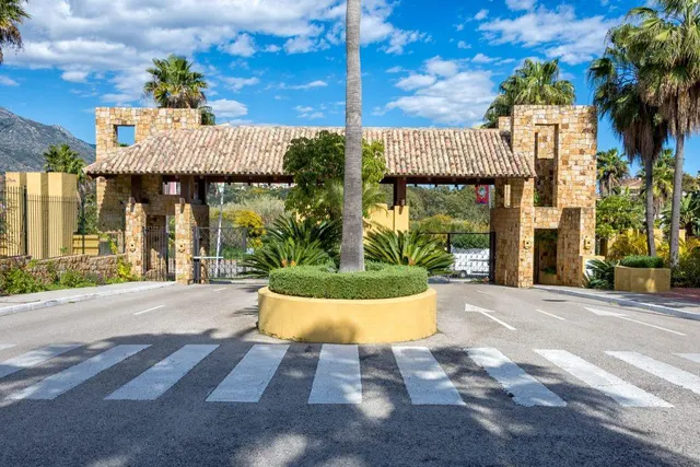 Lujoso apartamento Duplex en una exclusiva  urbanizacion en Puerto Banus Azambra hill club — 6
