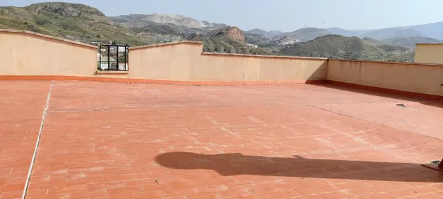 OLULA DEL RÍO ( ALMERÍA ). PISO AMUEBLADO CON 3 habitaciones, ASCENSOR, PLAZA DE GARAJE Y TRASTERO. — 29
