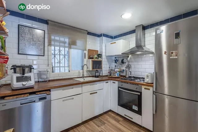 PISO REFORMADO EN VENTA · PEDRO ANTONIO DE ALARCÓN · GRANADA — 5