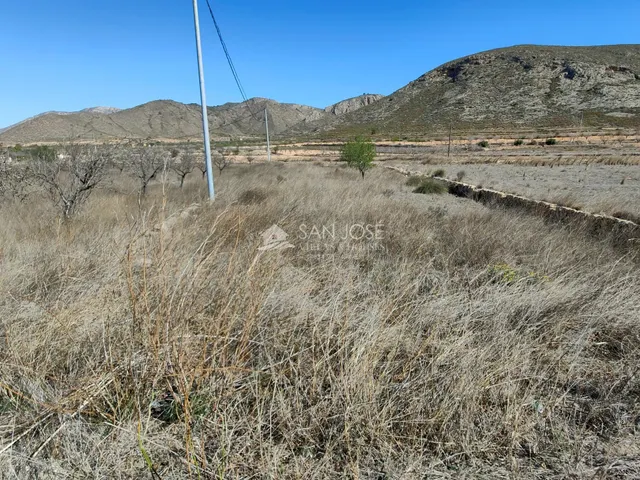 SE VENDE PARCELA EN BARBARROJA CERCA DEL PUEBLO — 9