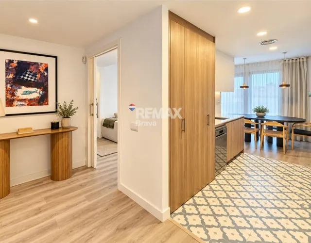 GIA46AC - Girona centro | Piso moderno en el centro de Girona con balcón, parking y trastero — 9