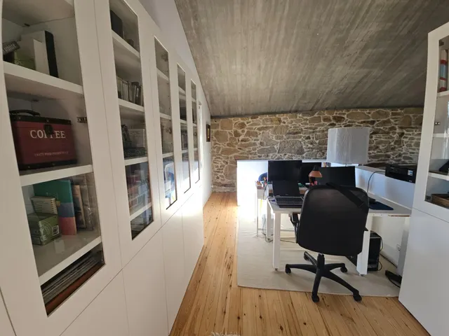 CONJUNTO ARQUITECTÓNICO REFORMADO EN PLENA RIA DE MUROS CON VARIOS PREMIOS DE ARQUITECTURA — 43