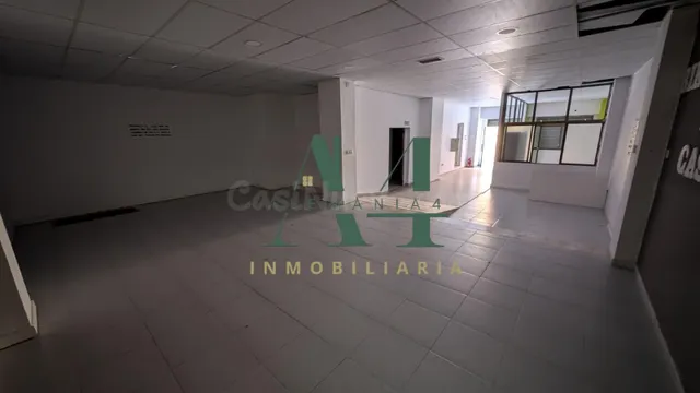 Local en pleno centro con posibilidad de convertir a viviend - foto 3