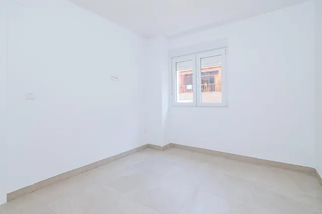 Piso luminoso y funcional en Atarfe, segunda planta exterior — 16