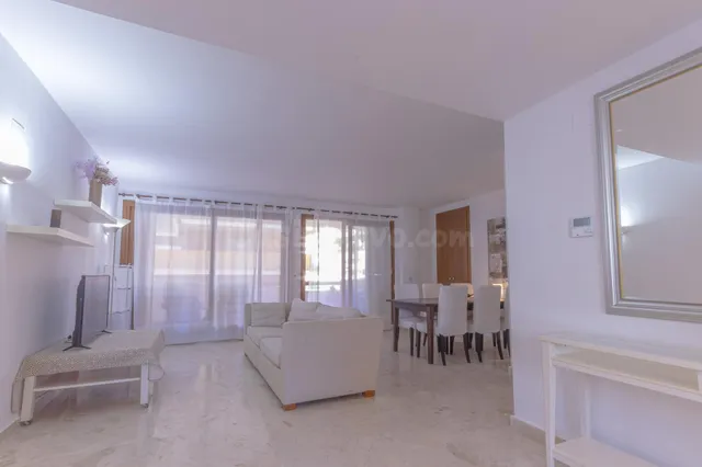 Apartamento de 2 dormitorios y 2 baños en Punta Prima, Orihu - foto 4