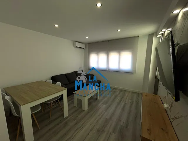 *720€ al mes* inmobiliaria la mancha alquila piso en zona centro de salud canal maria cristina de Albacete — 7