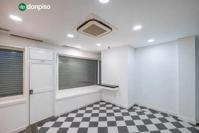 Local comercial 106m² en venta - Centro — 9