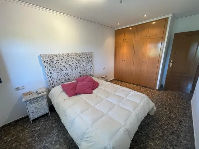 Ref 08595.- chalet muy grande en la calderona - naturaleza y servicios del pueblo. — 41