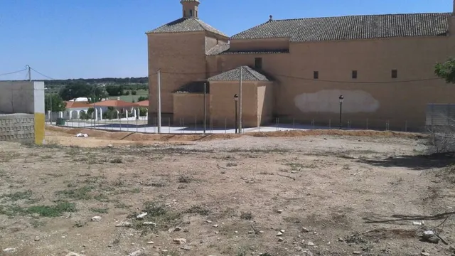 PARCELAS URBANAS EN EL CENTRO DE FUENSANTA — 7