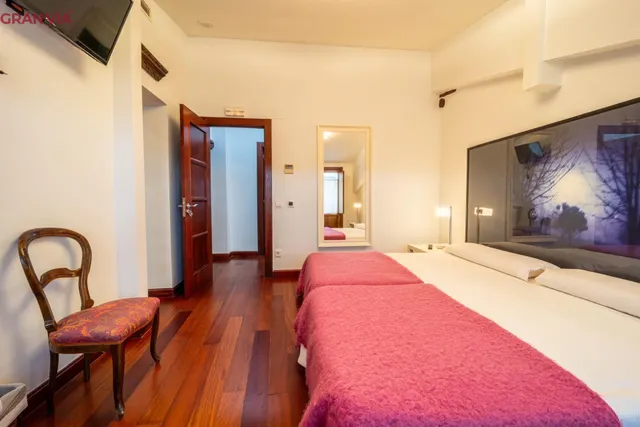 Preciosa casa a la venta en Sojuela — 34