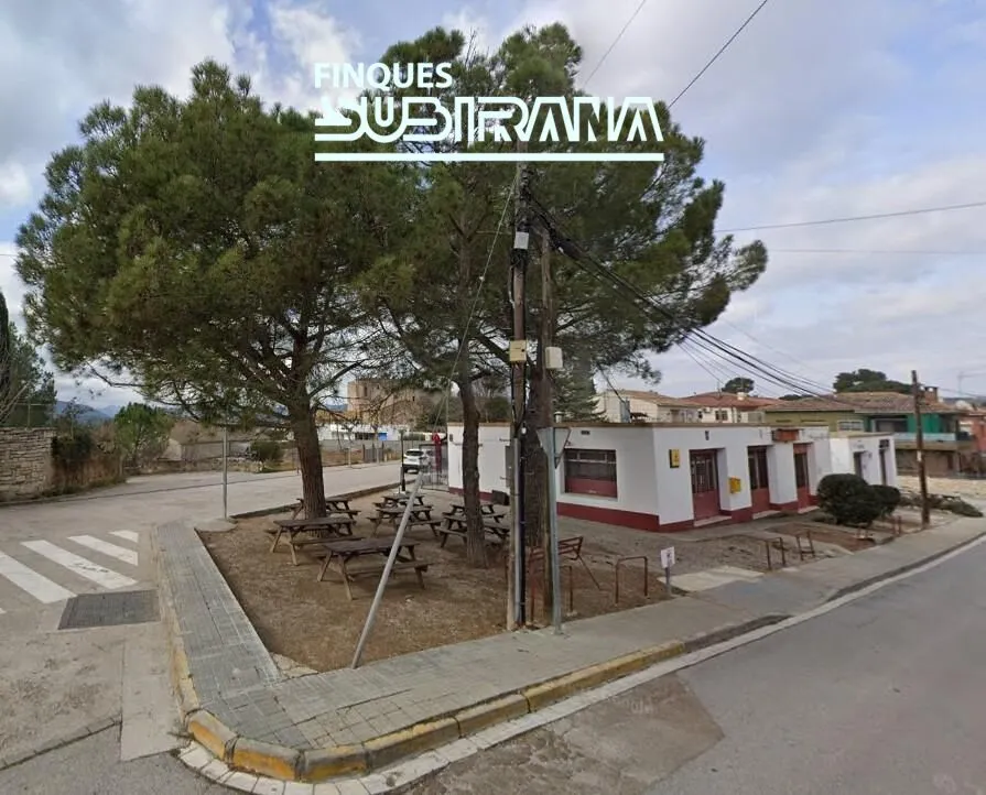 LOCAL COMERCIAL SITUAT AL CENTRE DE LA TORRE DE CLARAMUNT