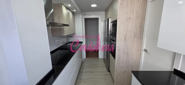 Piso Reformado en la Zona de Fuensanta, Córdoba - €178.500 - foto 4