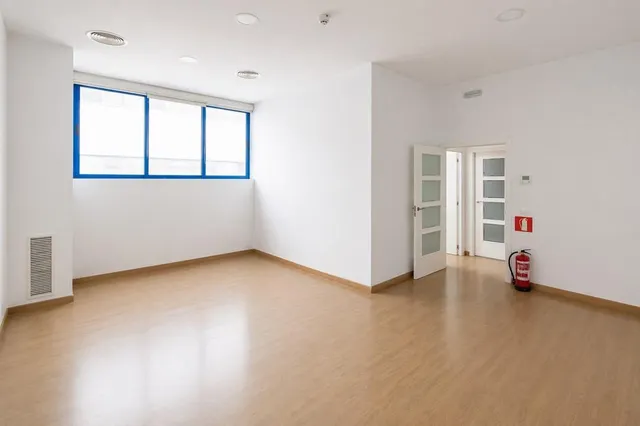 Oficina en venta en Avenida de la Albufera 323, Madrid — 9