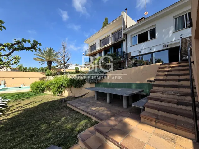 Espectacular casa con jardín y piscina privada en la ciudad de mataro — 12