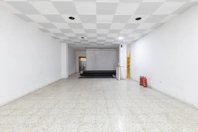 Local comercial en el zaidin, junto avda. dilar. — 7