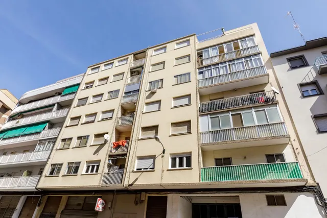 Encantador piso de 42 m2 útiles con gran terraza y excelente distribución junto a Plaza Reina Sofía — 22