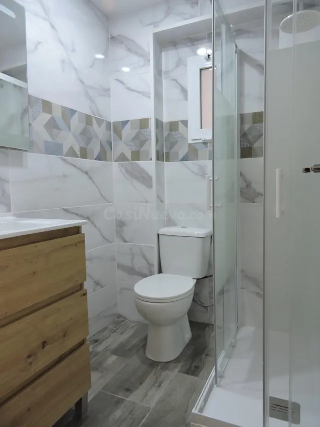 Piso de alquiler en Benicalap de 3 habitaciones, 1 baño, bal - foto 2