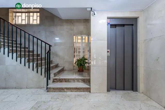 Piso amplio y luminoso en Ronda–Arabial — 25
