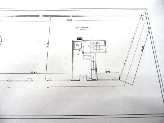 Local comercial 305m² en alquiler - Huerta de la Reina
