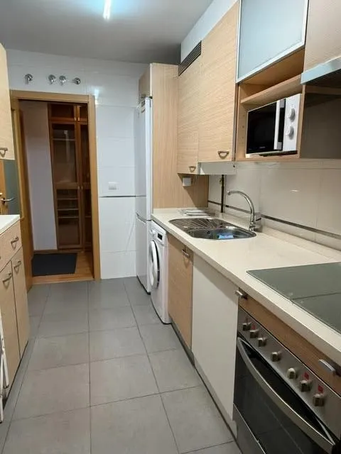 PISO 2 habitaciones CON GARAJE Y TRASTERO EN ZONA PEÑACASTILLO — 9
