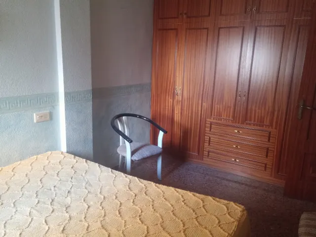 Vivienda muy amplia en CAudete, 123 m2, con 4 dormitorios, 2 baños, posibilidad de cochera independiente por 20.000 € — 3