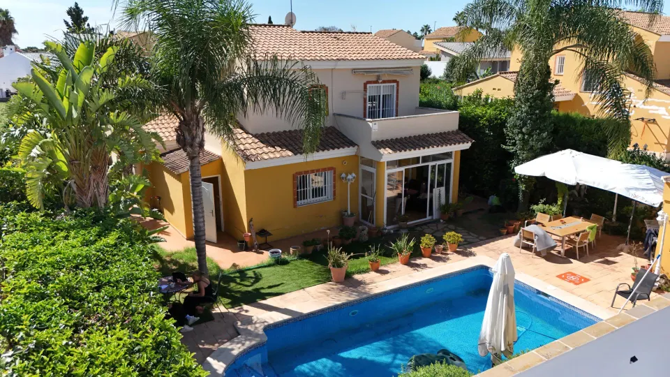 Chalet en venta Lliria en Urbanización Vall de Lliria.