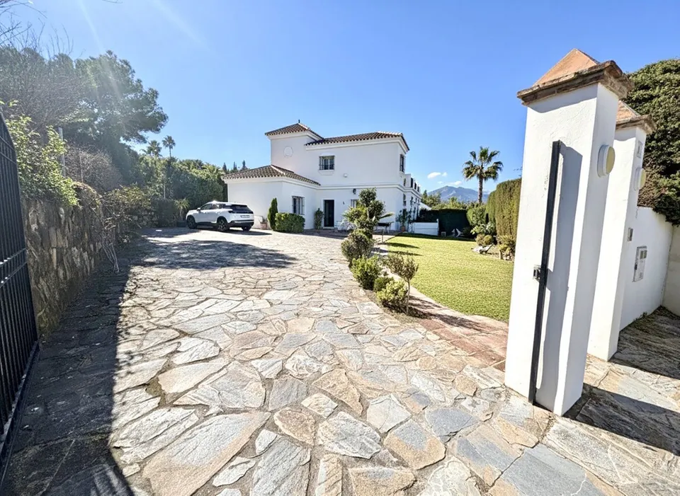 Chalet 5 habitaciones 220m² en venta - Marbella