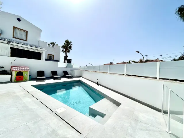 Villa 5 habitaciones 166m² en venta - Villamartin — 43