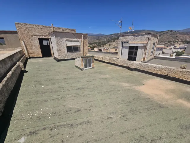 VIVIENDA EN LA CARRETERA PRINCIPAL DE ALCOLEA — 37