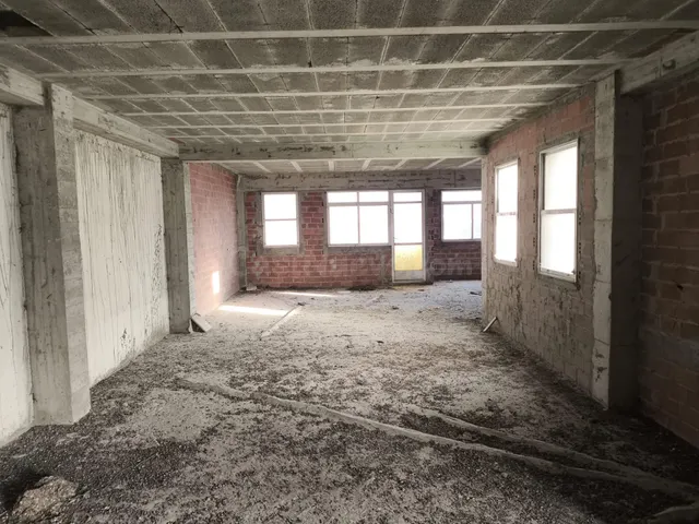 Piso para reformar en c/Vila de Ordes, Carballo