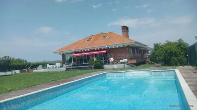 Chalet independiente en Sancibrian, Santa Cruz de Bezana.