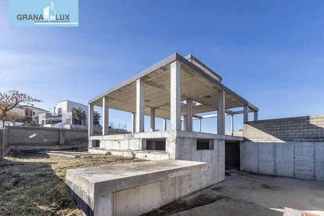 Parcela exclusiva con estructura de Chalet independiente y piscina en Urb. El Montecillo, Las Gabias — 10