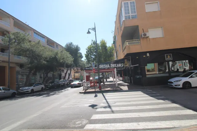 Amplio local comercial