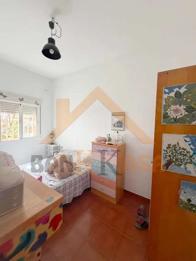 Casa de planta baja reformada en El Ejido Sur + Apartamento  - foto 5