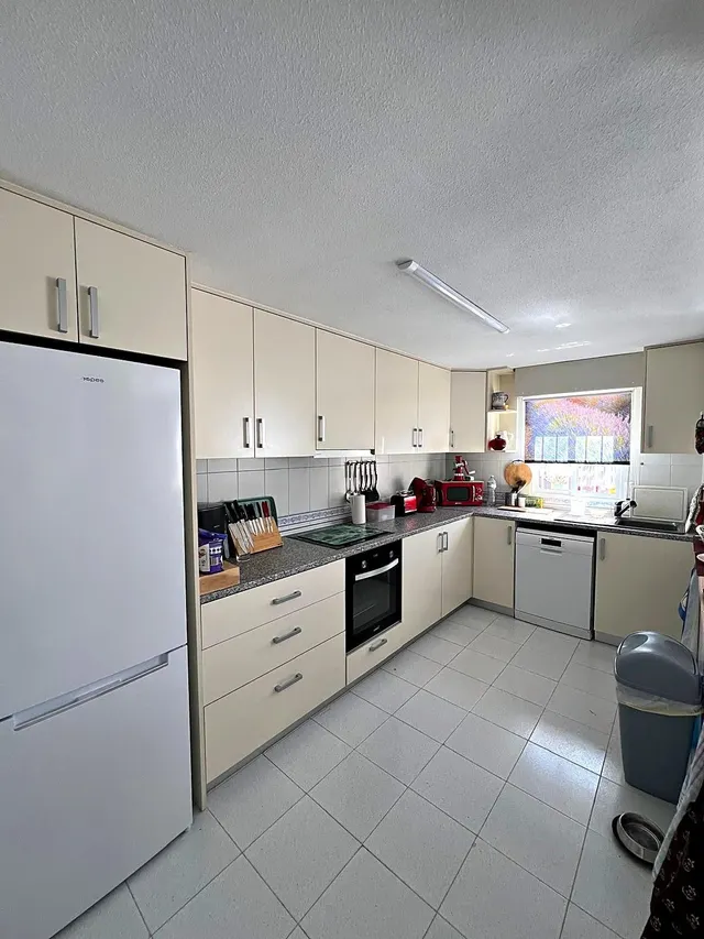 Bungalow con piscina comunitaria, Alicante, Orihuela Costa. 3 habitaciones, 105 m2, 3 kilómetros del mar — 20