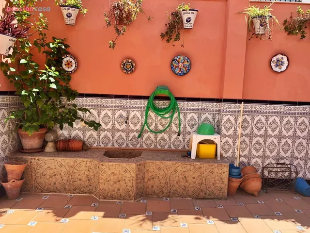 CASA DE TRES PLANTAS PARA ENTRAR A VIVIR - 350.000€ - — 2