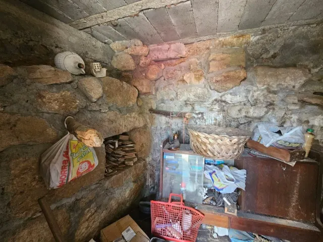OPORTUNIDAD!!!SE VENDE CASA EN GARABELOS- BALTAR