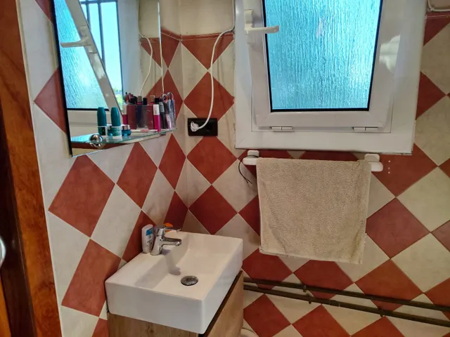 Casa en venta en Piera con dos viviendas independientes, jardín, piscina y parking — 47