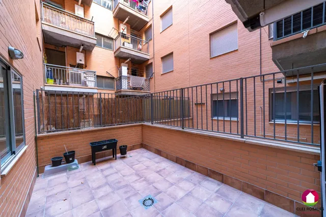VIVIENDA DE PROTECCIÓN OFICIAL — 13