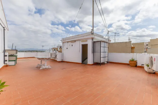"Vivienda reformada con vistas privilegiadas". — 34